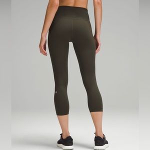Lululemon Wunder Train High-Rise 21” Crop Leggings Size 6 , Dark Olive Green